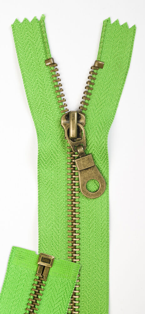1-reißverschluss-metall-messingschiene-teilbar-60cm-frühlingsgrün-21